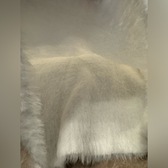 SKIMS FEATHERY INTIMATES
HOT SHORT SIZE S - Picture 6 of 6